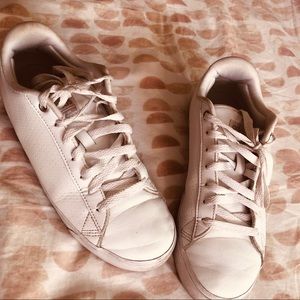 Adidas CloudFoam Classics (Size 7)